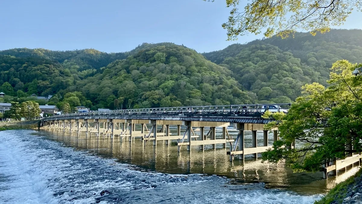 朝の宇治橋