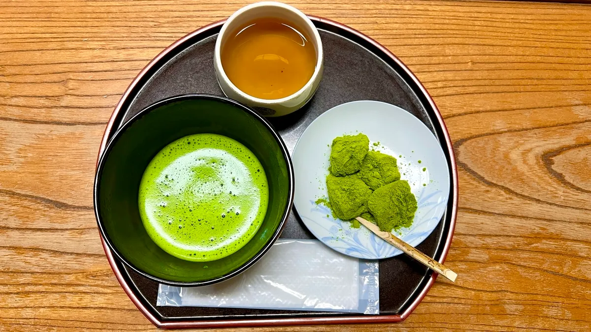 抹茶わらび餅の抹茶セット