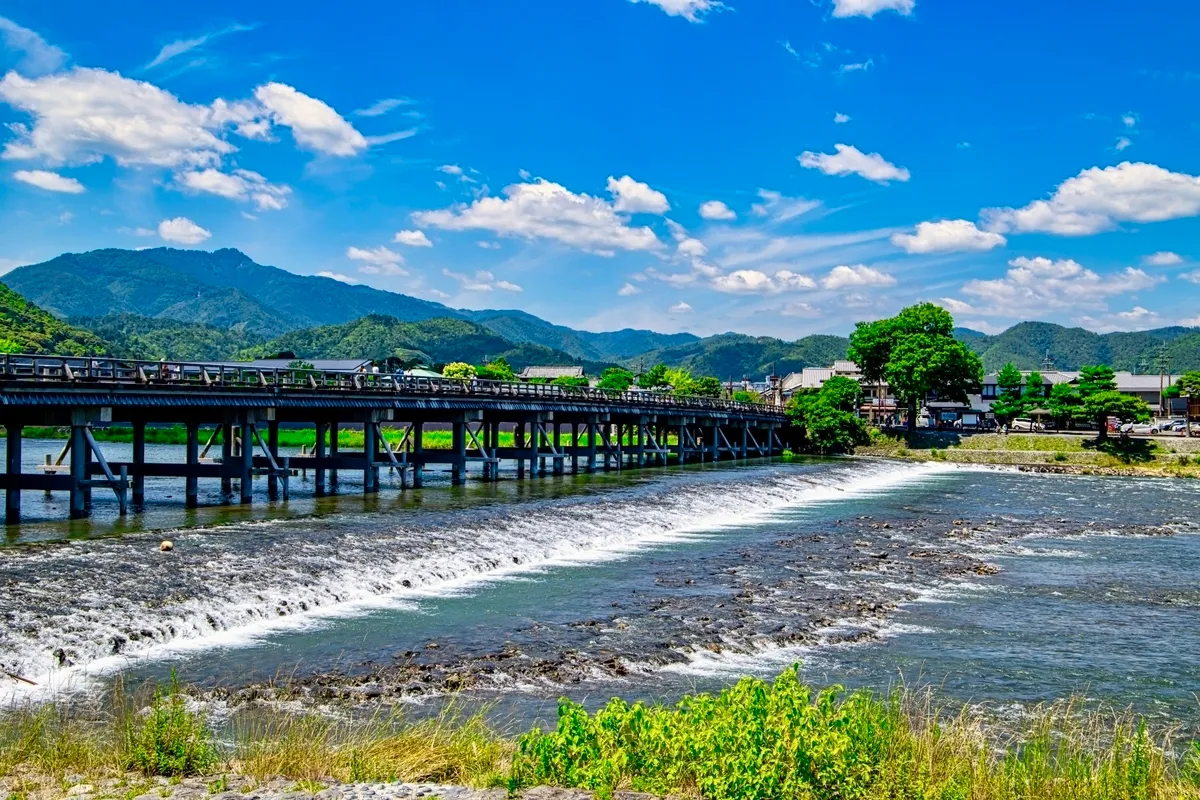 夏の渡月橋