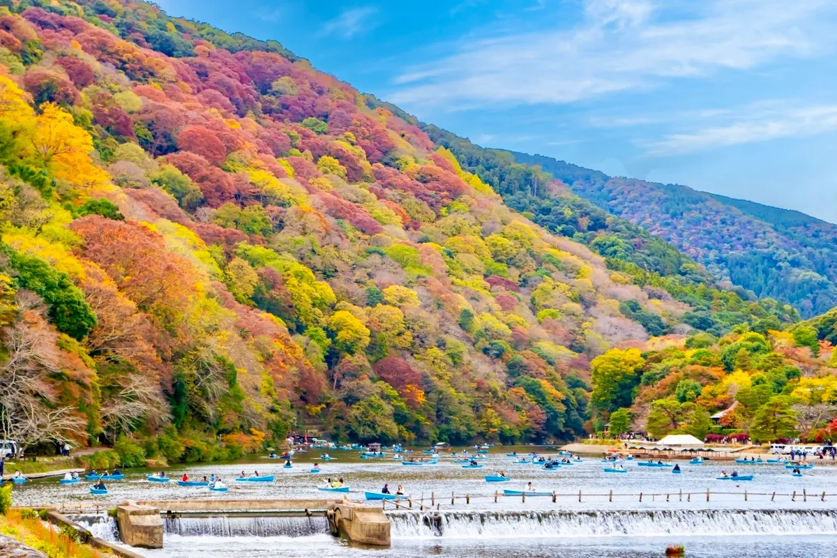 秋の渡月橋