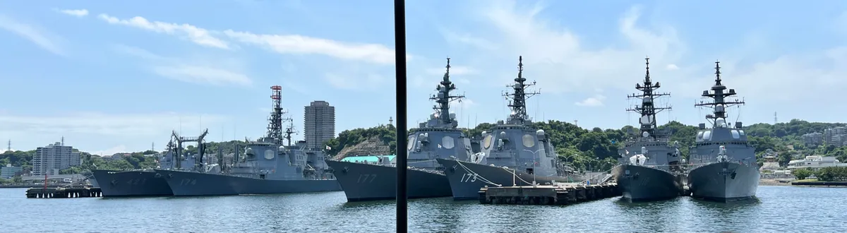 停泊中の艦隊