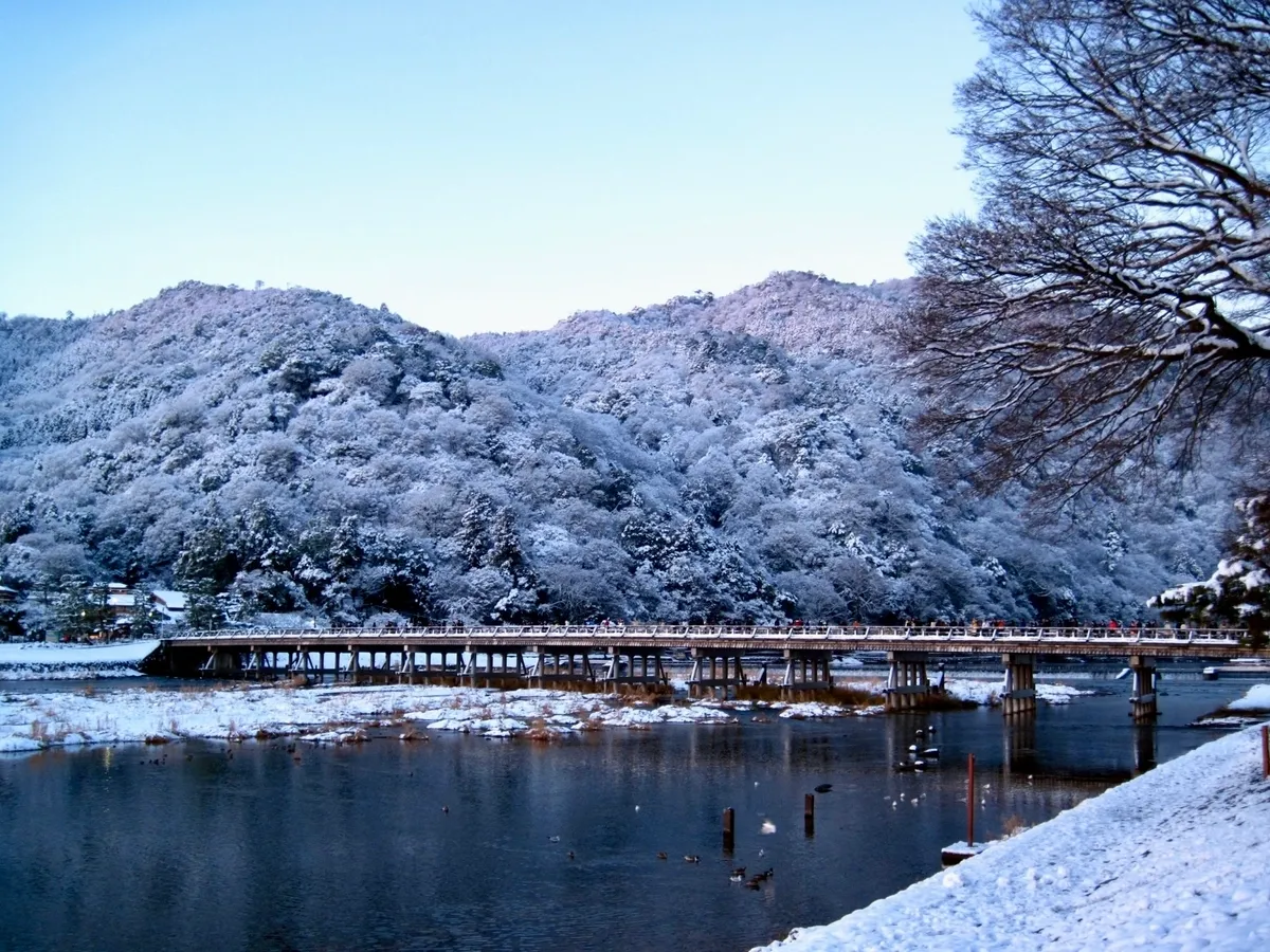 冬の渡月橋