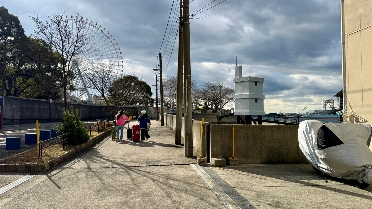 天保山公園の裏手