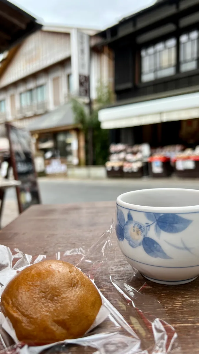 饅頭とお茶