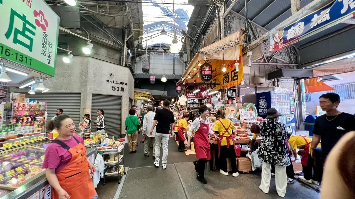 鶴橋商店街の街並み