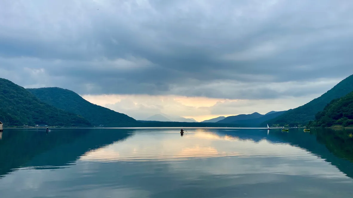 穏やかな西湖の風景