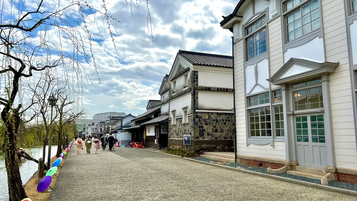 倉敷川沿いの町並み