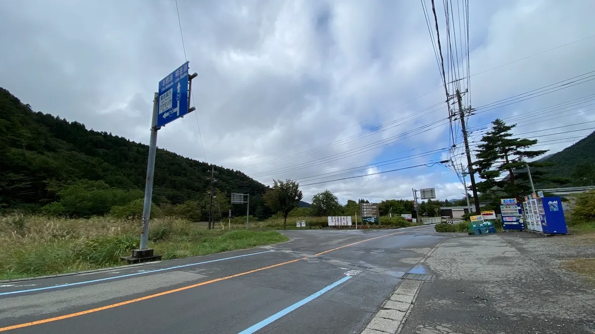 西湖東口バス停からの風景